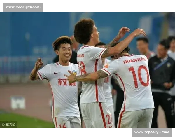 广州恒大与天津权健鏖战精彩瞬间回顾及赛场战略分析 广州恒大与天津权健鏖战精彩瞬间回顾及赛场战略分析